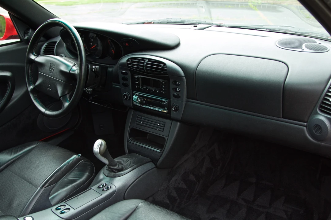 1999 Porsche 996 Carrera - Image 24 of 31