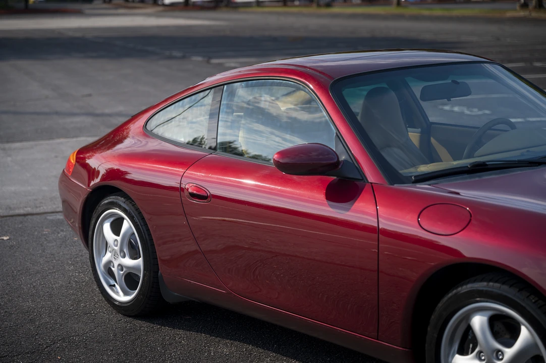 1999 Porsche 996 Carrera - Image 30 of 31