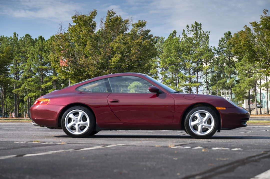 1999 Porsche 996 Carrera - Image 14 of 31