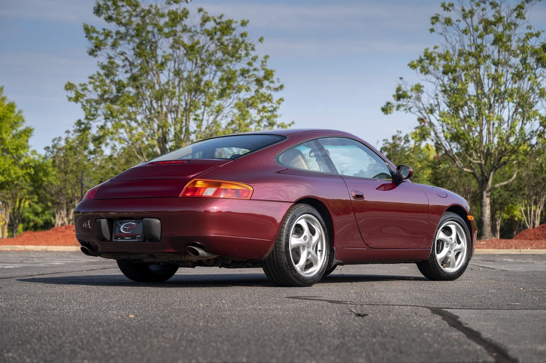 1999 Porsche 996 Carrera - Image 16 of 31