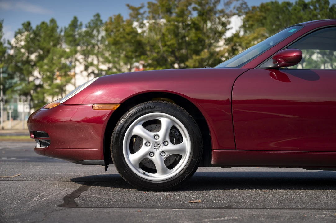 1999 Porsche 996 Carrera - Image 26 of 31