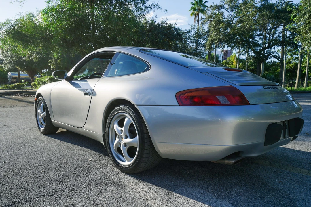 1999 Porsche 996 Carrera - Image 8 of 31