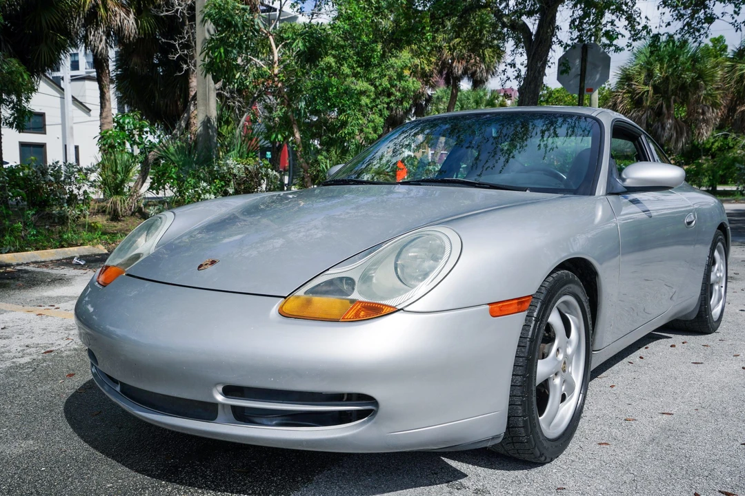 1999 Porsche 996 Carrera - Image 24 of 31