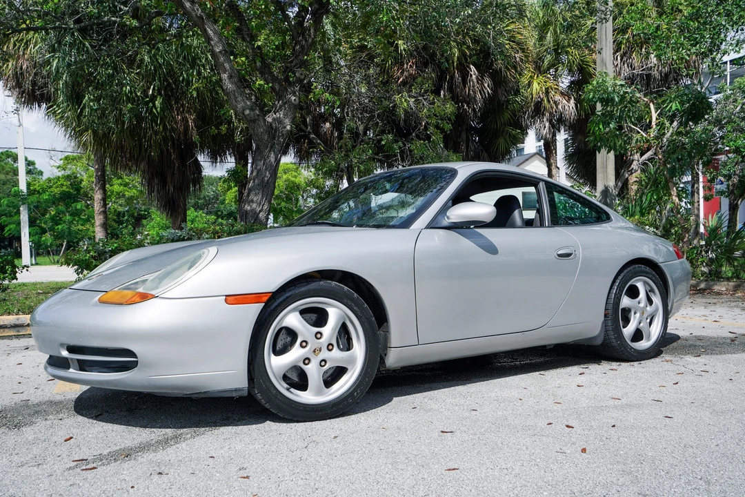 1999 Porsche 996 Carrera - Image 28 of 31