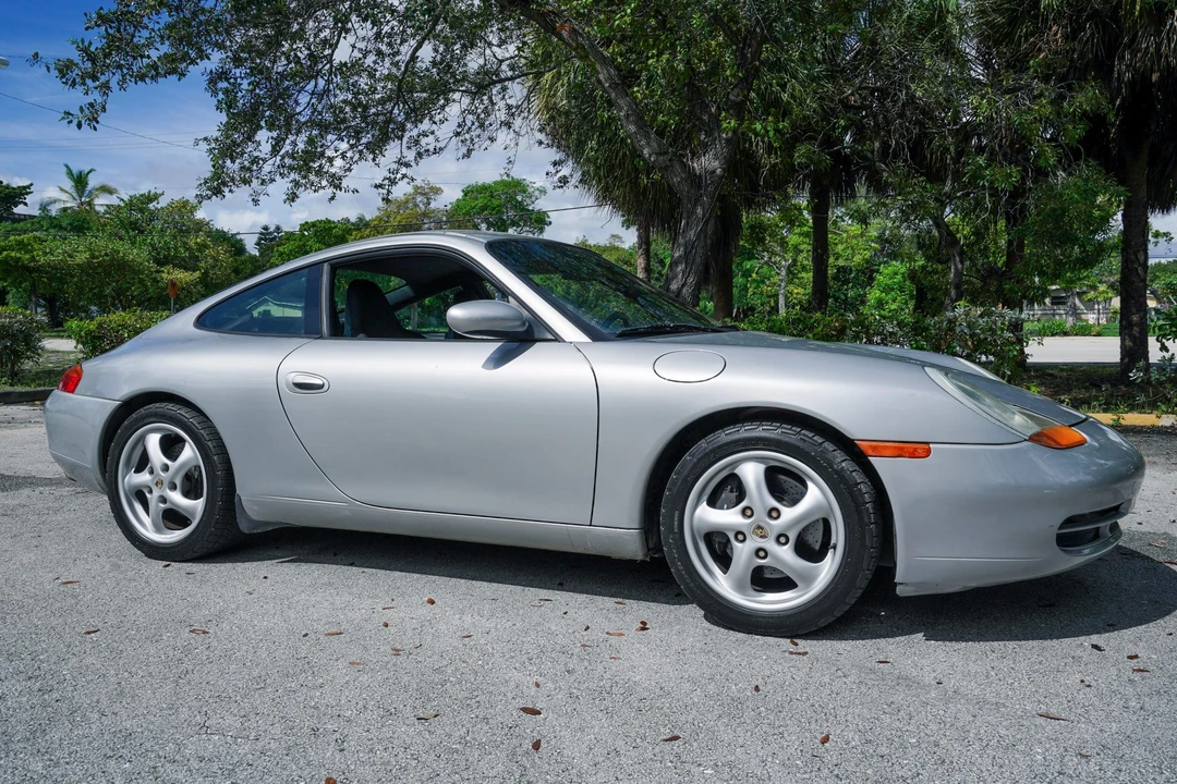 1999 Porsche 996 Carrera - Image 16 of 31