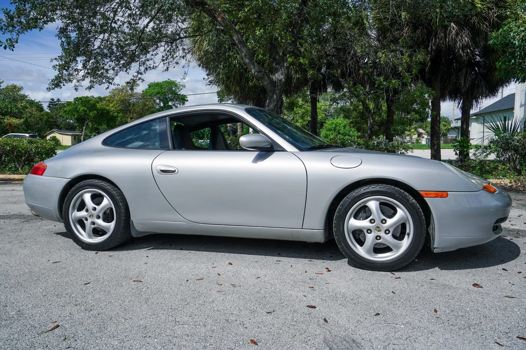 1999 Porsche 996 Carrera - Image 15 of 31