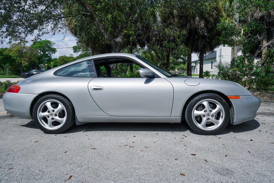 1999 Porsche 996 Carrera - Image 14 of 31