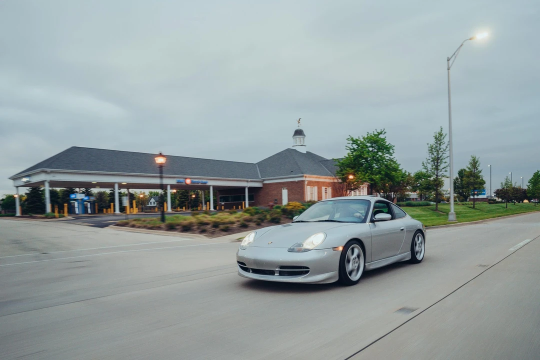 1999 Porsche 996 Carrera - Image 26 of 31