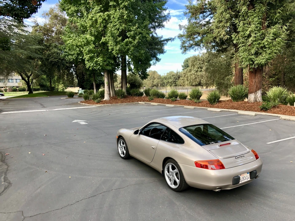 1999 Porsche 996 Carrera - Image 28 of 31