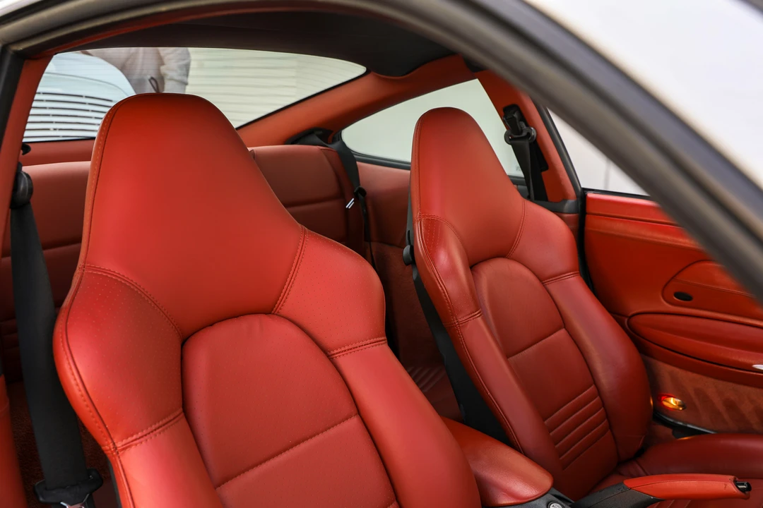 1999 Porsche 996 Carrera - Image 28 of 31