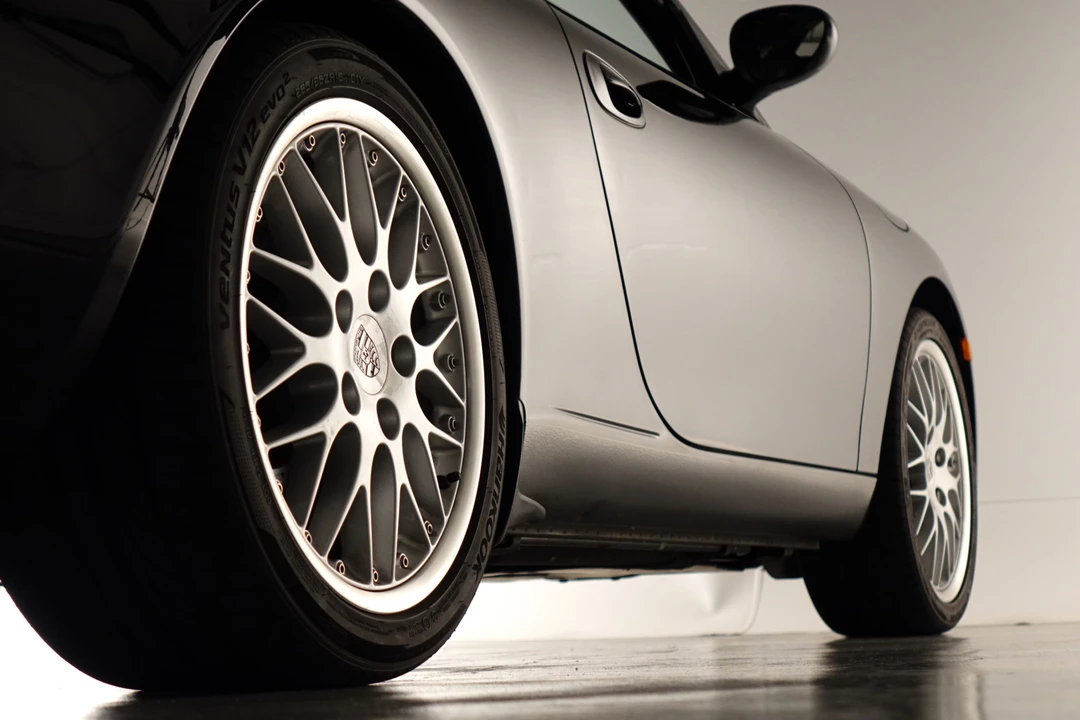 1999 Porsche 996 Carrera - Image 30 of 31
