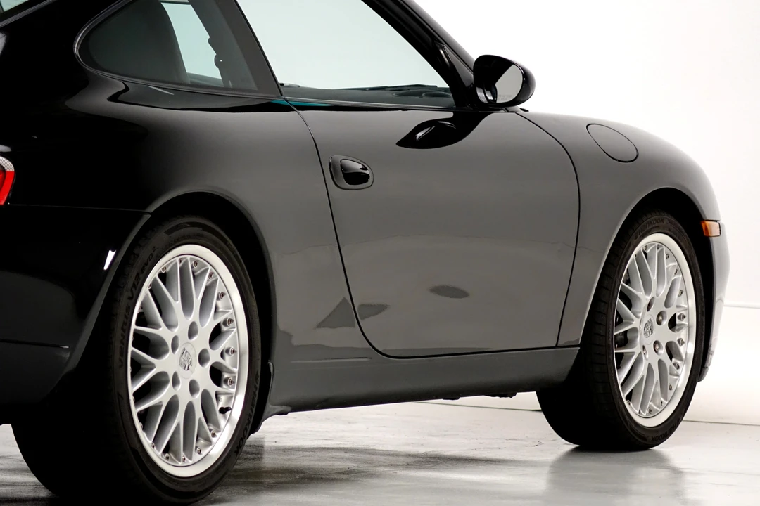 1999 Porsche 996 Carrera - Image 17 of 31