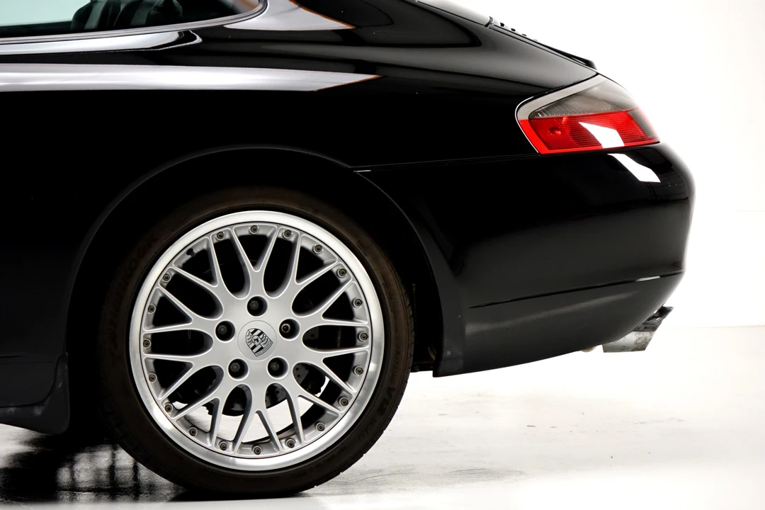 1999 Porsche 996 Carrera - Image 29 of 31