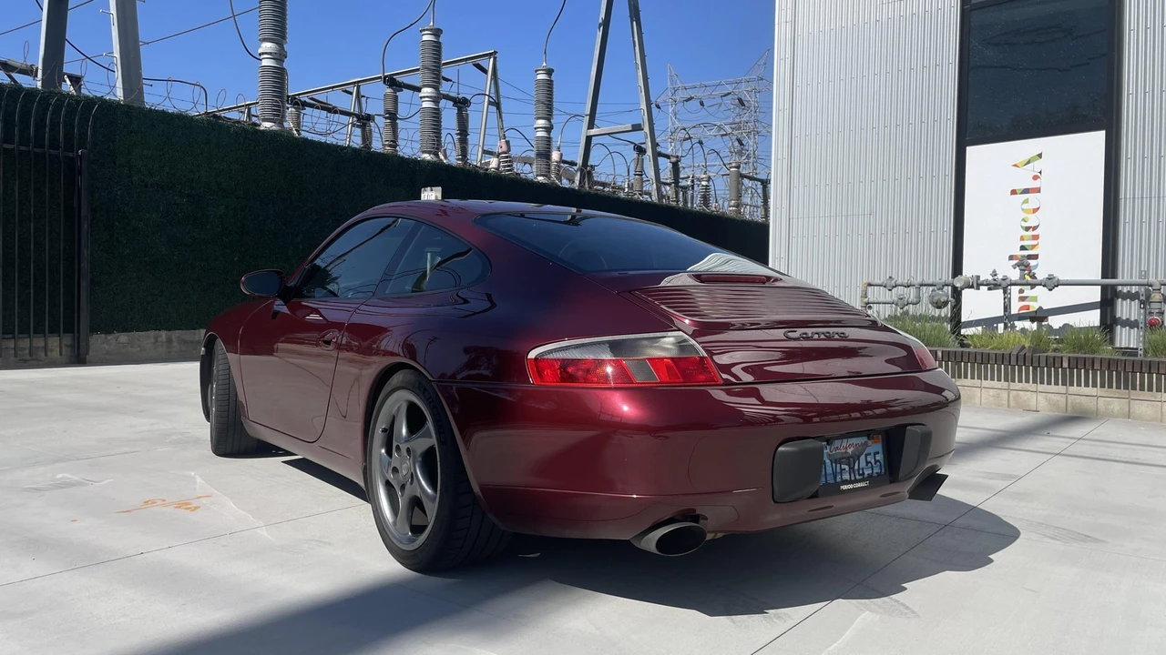 1999 Porsche 996 Carrera - Image 25 of 31