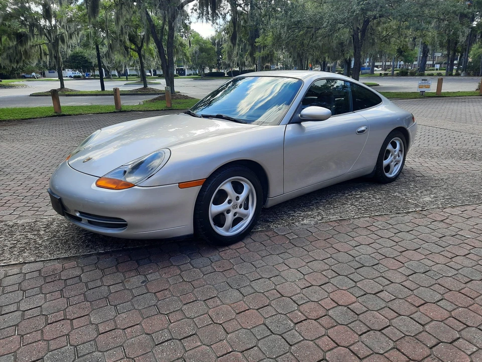 1999 Porsche 996 Carrera - Image 10 of 31