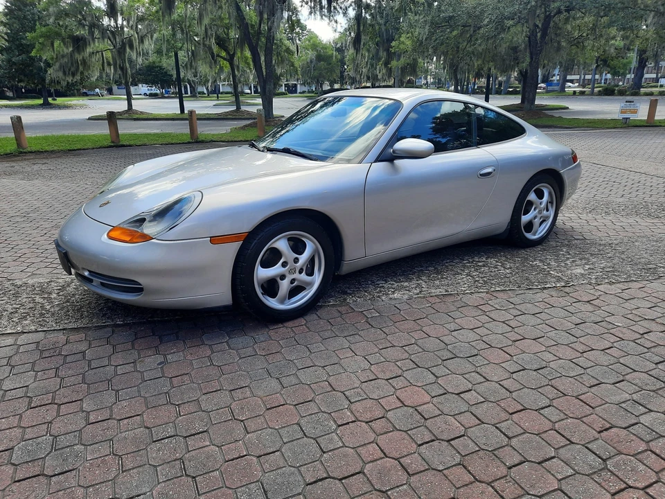 1999 Porsche 996 Carrera - Image 11 of 31
