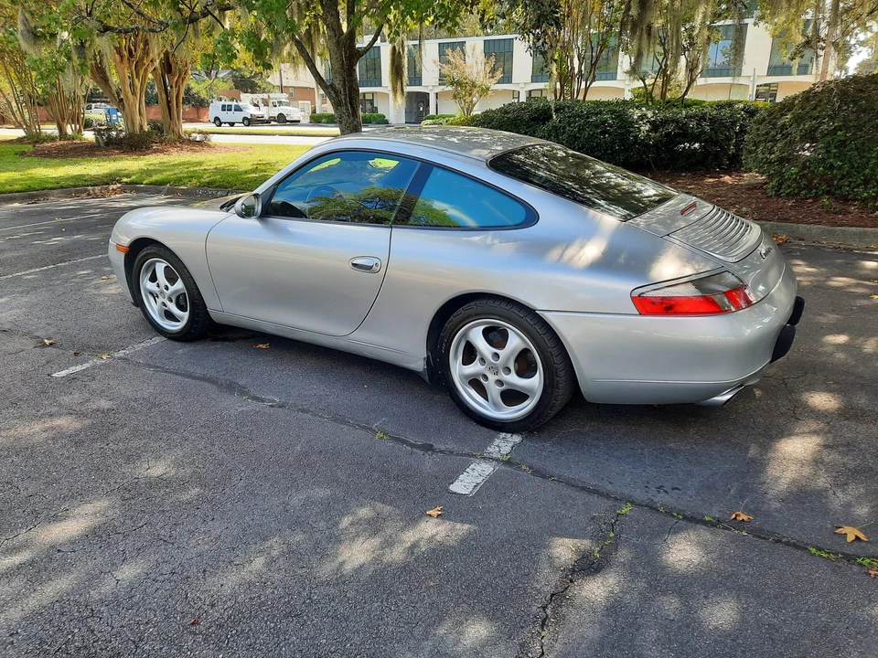 1999 Porsche 996 Carrera - Image 28 of 31