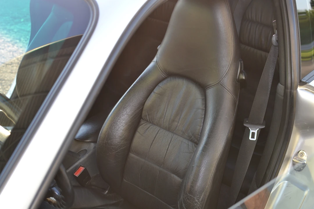 1999 Porsche 996 Carrera - Image 29 of 31