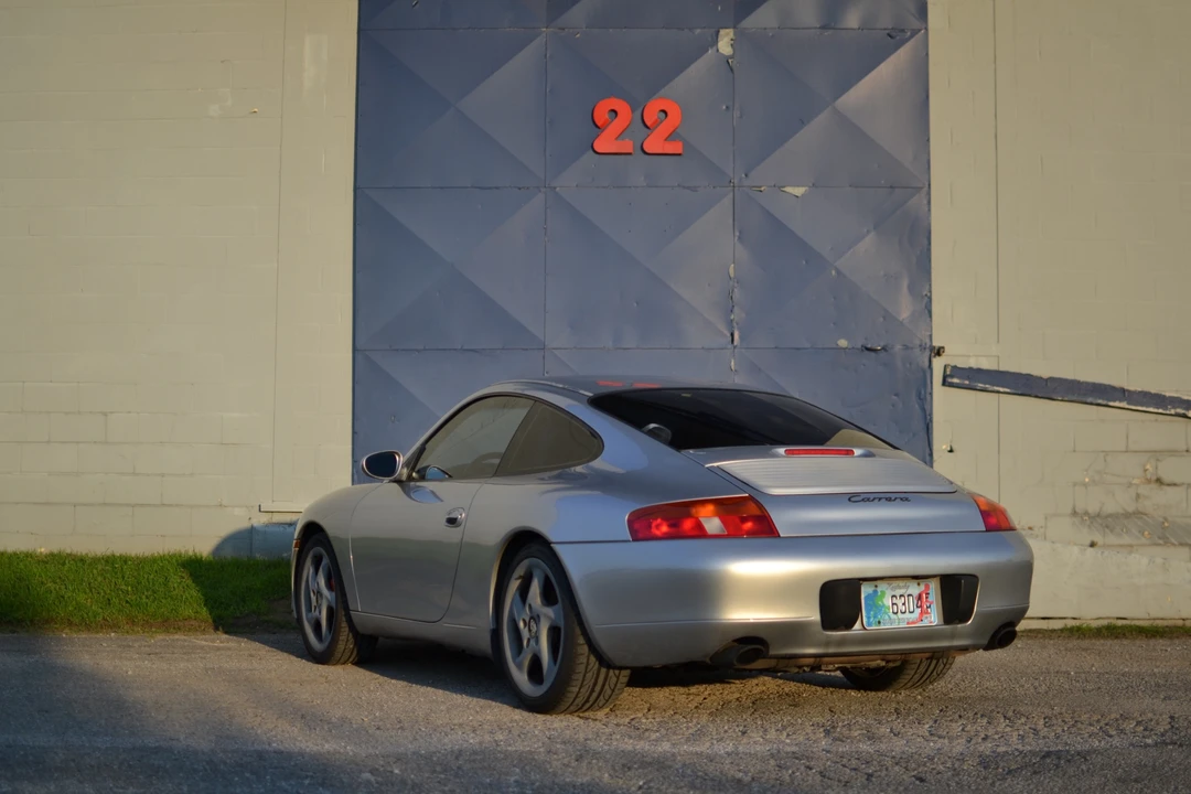 1999 Porsche 996 Carrera - Image 11 of 31