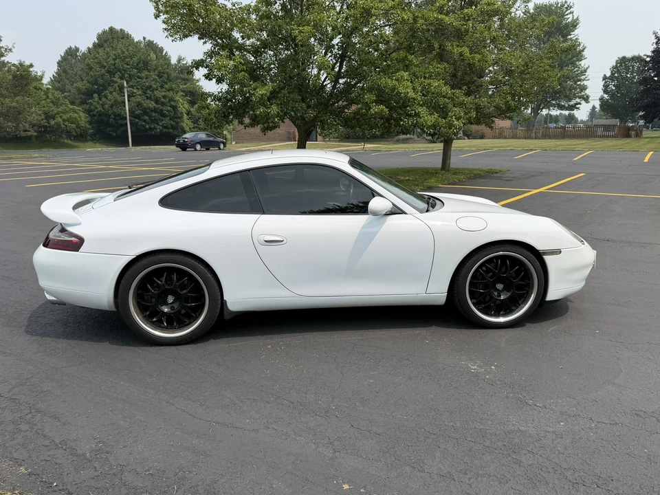 1999 Porsche 996 Carrera - Image 18 of 31