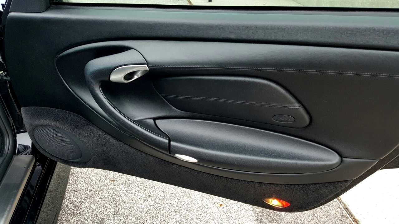 1999 Porsche 996 Carrera - Image 29 of 31