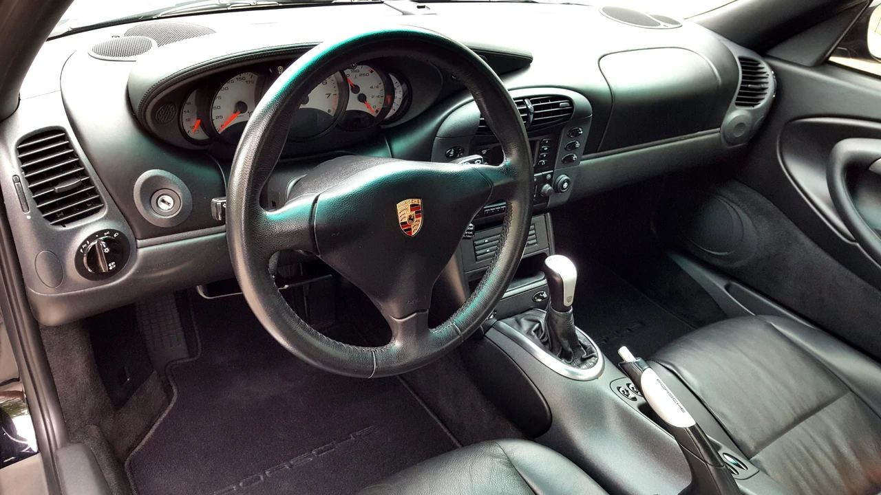 1999 Porsche 996 Carrera - Image 30 of 31
