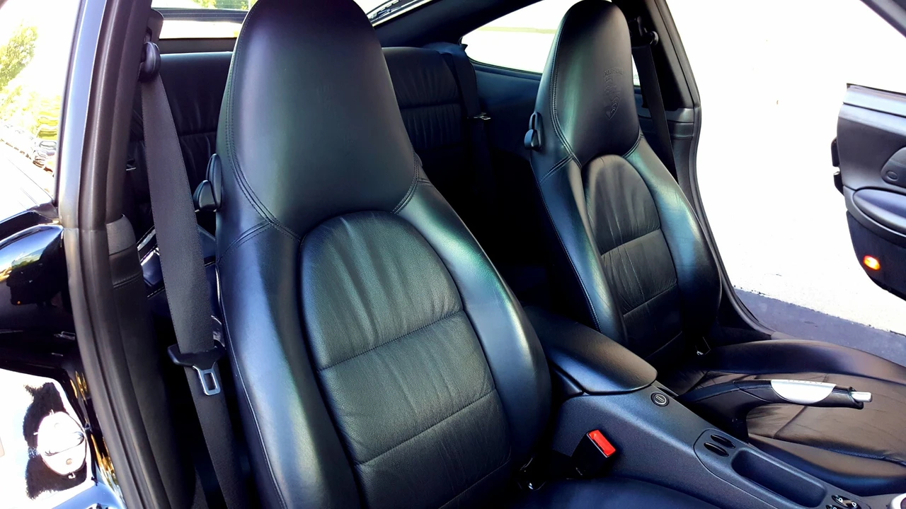 1999 Porsche 996 Carrera - Image 26 of 31