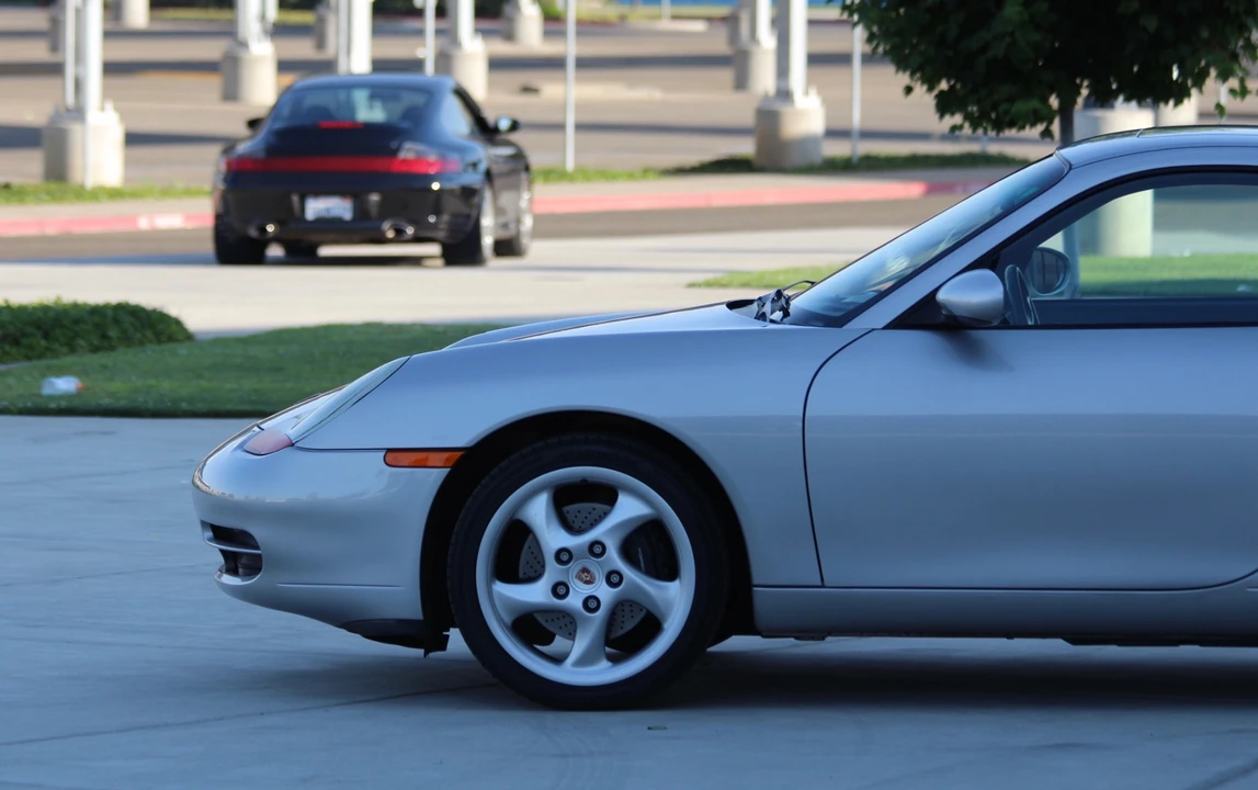 1999 Porsche 996 Carrera - Image 26 of 31