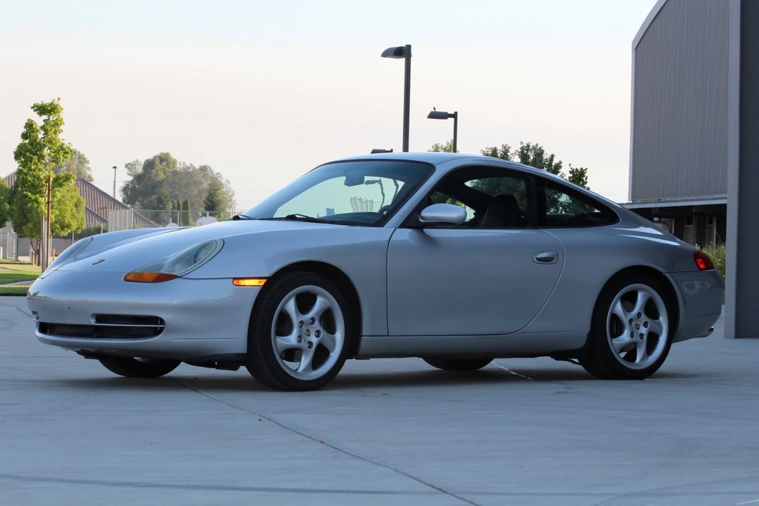 1999 Porsche 996 Carrera - Image 10 of 31