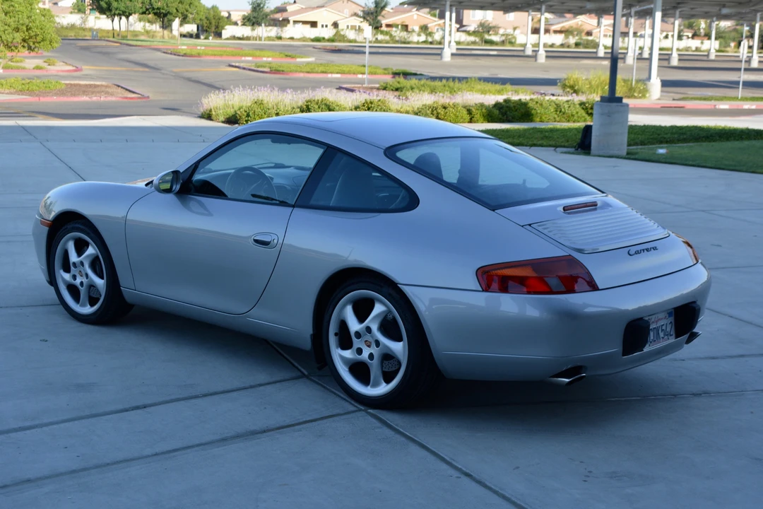 1999 Porsche 996 Carrera - Image 12 of 31