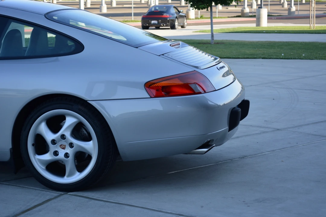 1999 Porsche 996 Carrera - Image 27 of 31