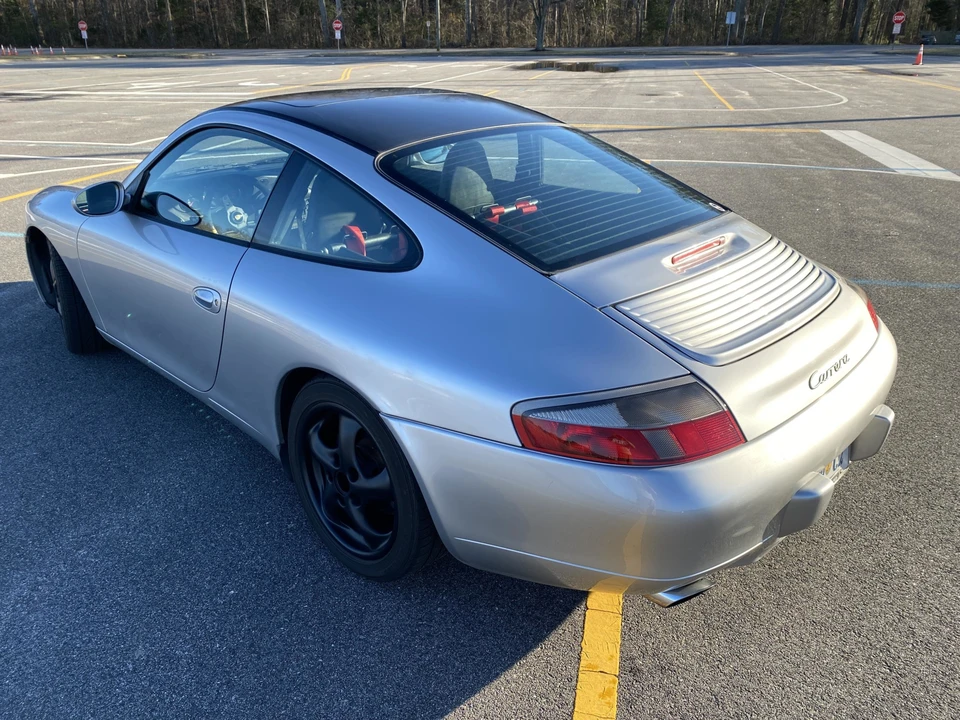 1999 Porsche 996 Carrera - Image 10 of 31