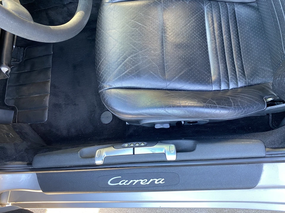 1999 Porsche 996 Carrera - Image 28 of 31
