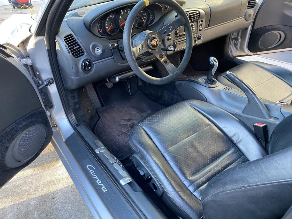 1999 Porsche 996 Carrera - Image 29 of 31