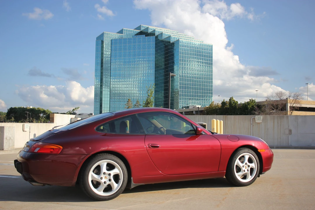 1999 Porsche 996 Carrera - Image 18 of 31