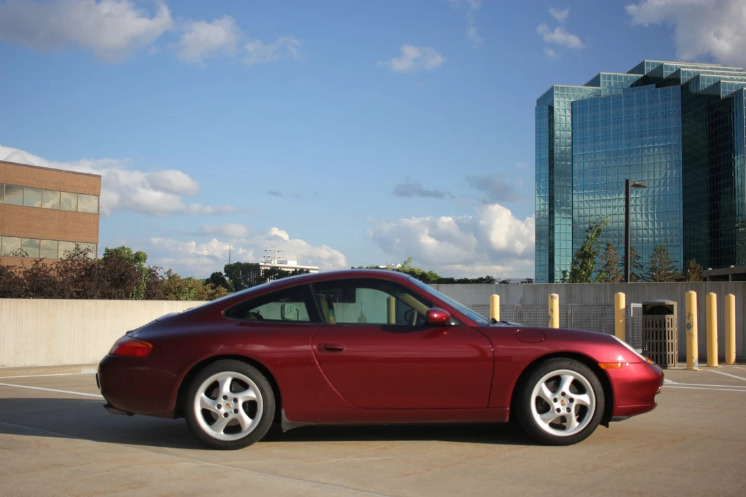 1999 Porsche 996 Carrera - Image 15 of 31
