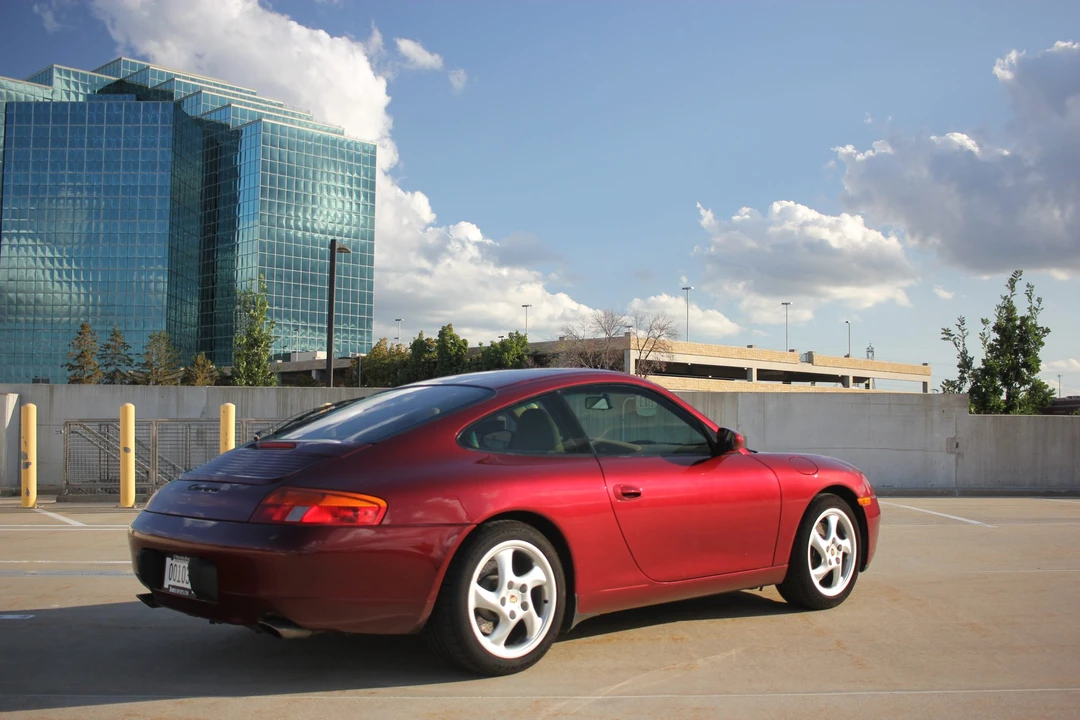 1999 Porsche 996 Carrera - Image 19 of 31