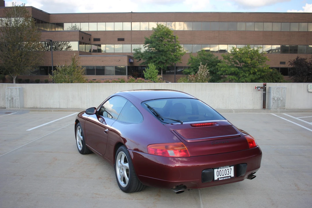 1999 Porsche 996 Carrera - Image 30 of 31