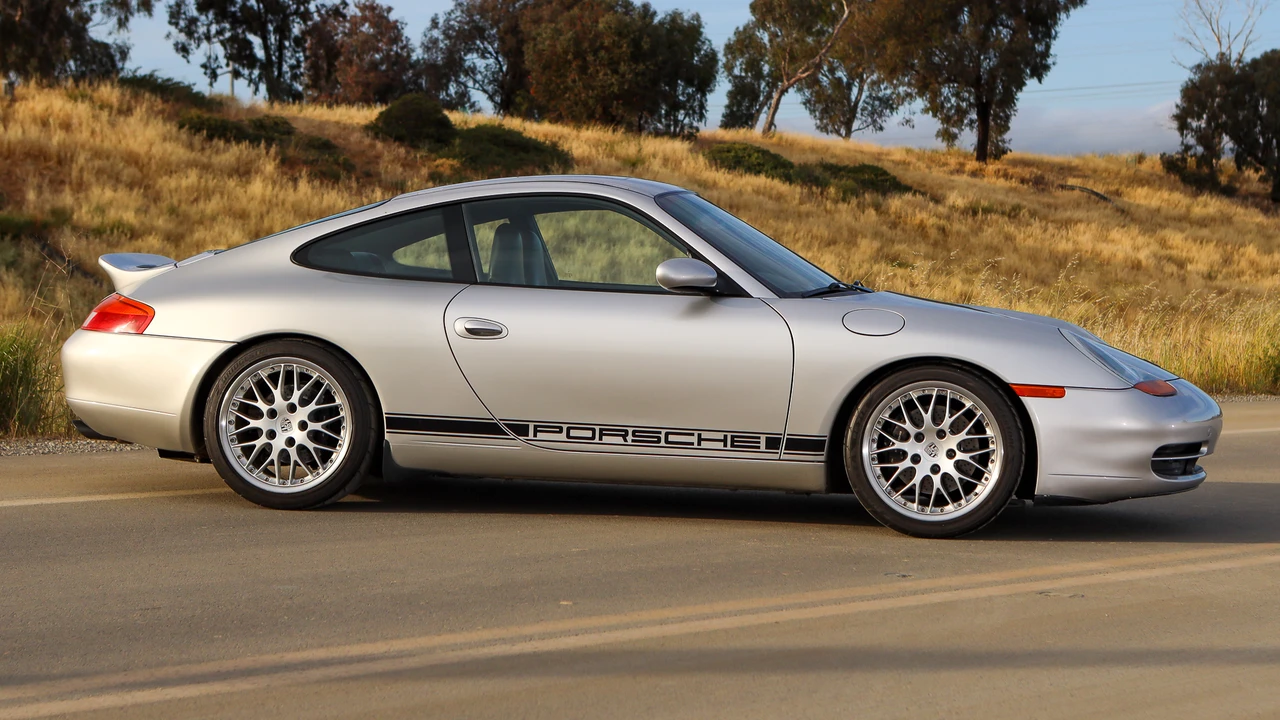 1999 Porsche 996 Carrera - Image 9 of 31