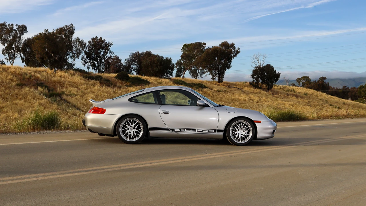 1999 Porsche 996 Carrera - Image 10 of 31