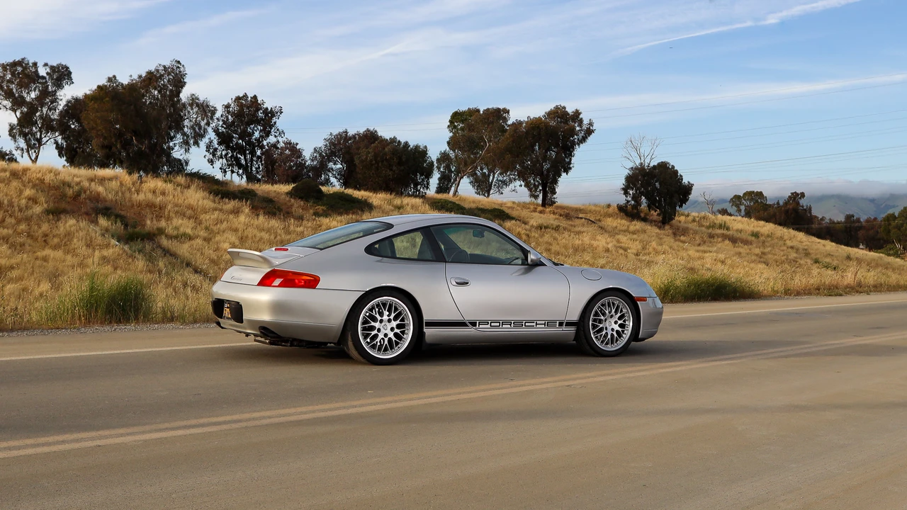 1999 Porsche 996 Carrera - Image 11 of 31