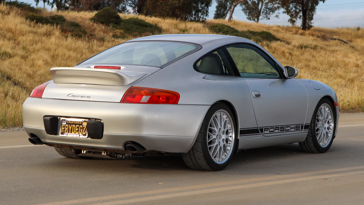 1999 Porsche 996 Carrera - Image 13 of 31