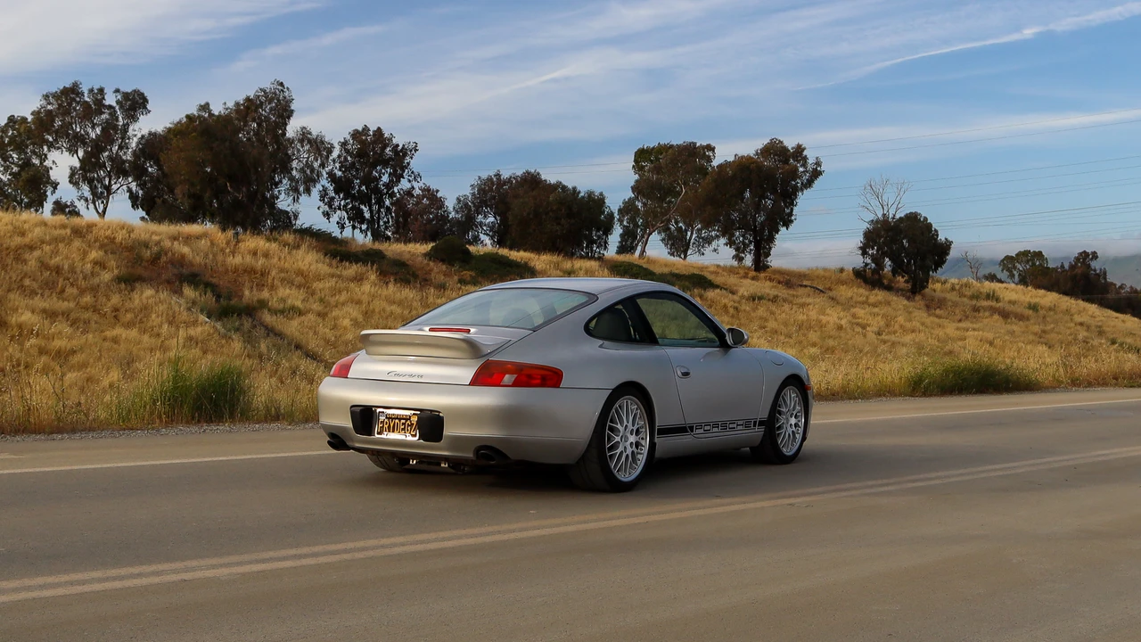 1999 Porsche 996 Carrera - Image 15 of 31
