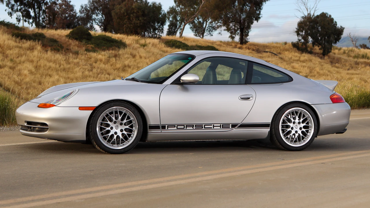 1999 Porsche 996 Carrera - Image 25 of 31