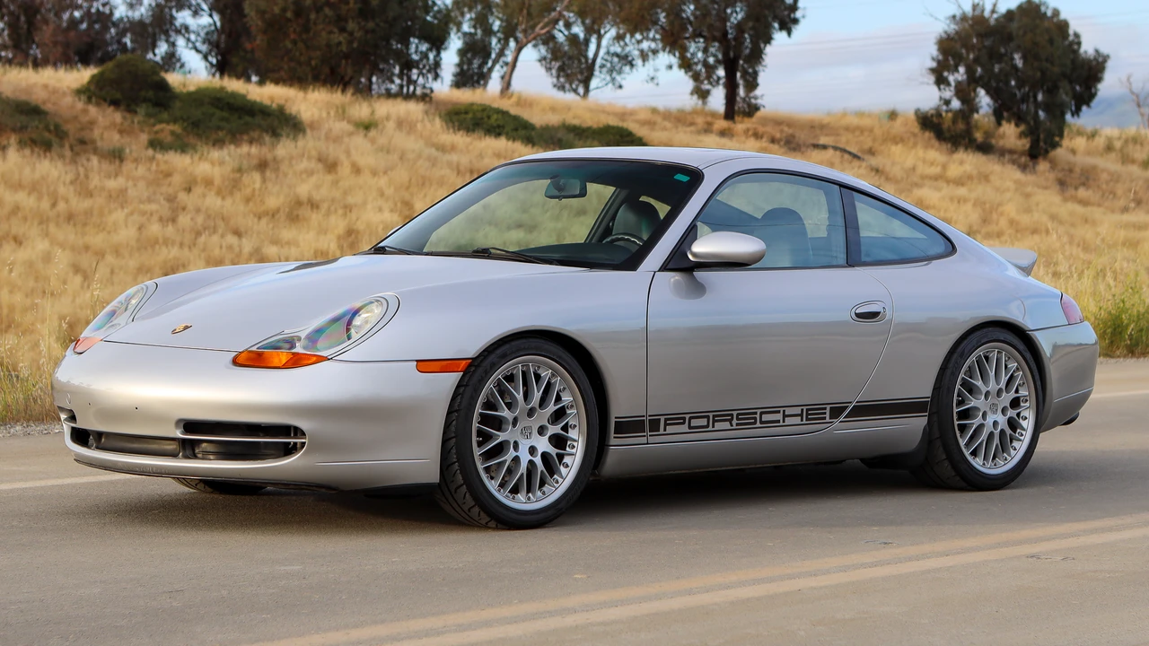 1999 Porsche 996 Carrera - Image 28 of 31