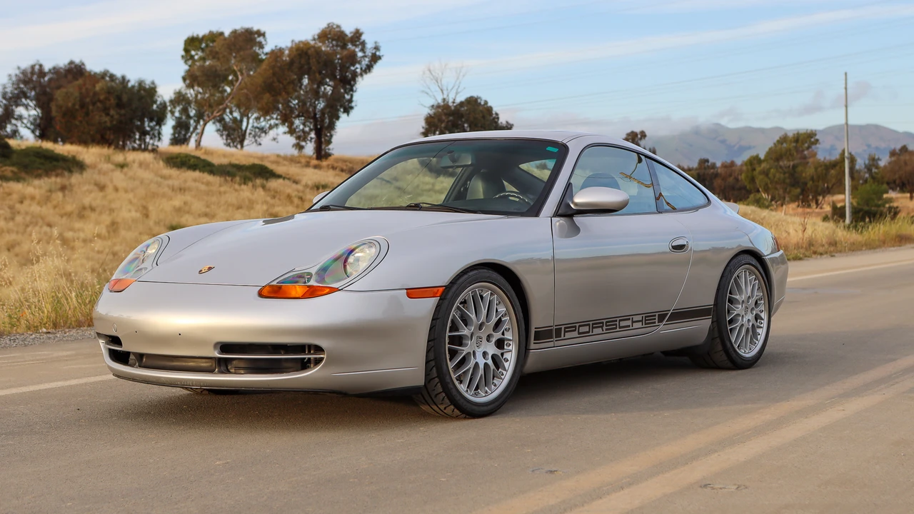 1999 Porsche 996 Carrera - Image 27 of 31