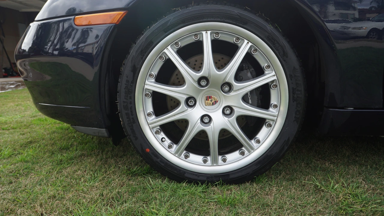 1999 Porsche 996 Carrera - Image 29 of 31
