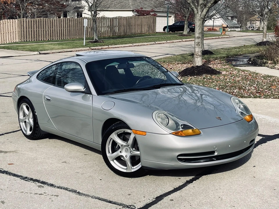 1999 Porsche 996 Carrera - Image 27 of 31