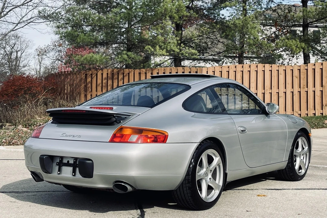 1999 Porsche 996 Carrera - Image 19 of 31