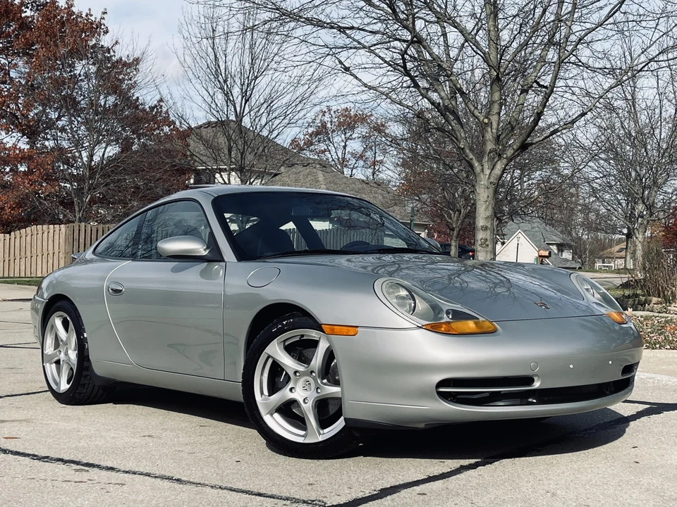 1999 Porsche 996 Carrera - Image 28 of 31